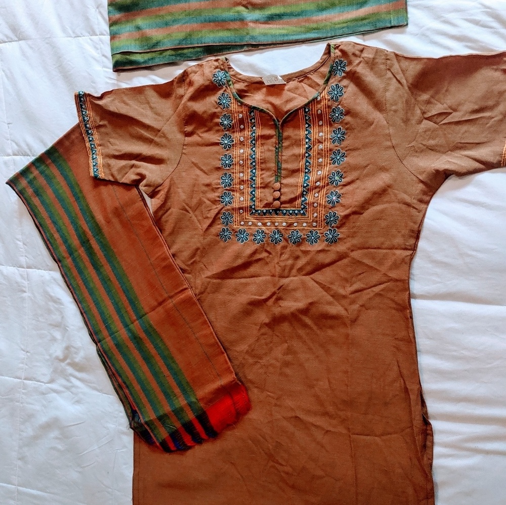 Authentic Pakistani 3PC Khaddi Suit NWOT